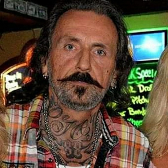 Meet your Posher, Robert - Picture 2 of 2